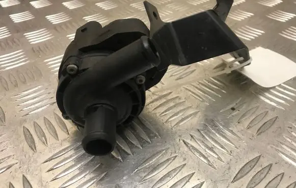 Mercedes-Benz E W238 Electric auxiliary coolant/water pump A2118350364 A2135010420