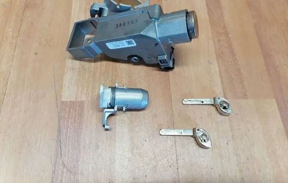Opel Insignia B Ignition lock 39238054 95529575 13515300