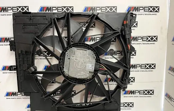 BMW X3 F25 Radiator cooling fan shroud 