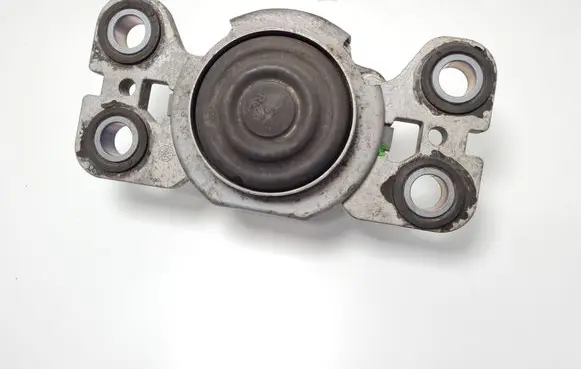 Volvo XC70 Gearbox mount 31316876