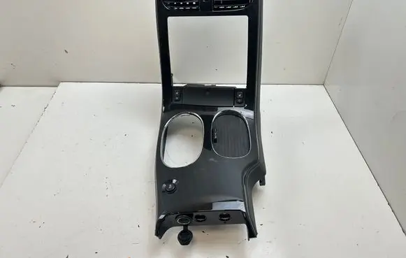 Chevrolet Corvette C6 Radio/GPS head unit trim 