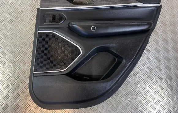 Jeep Grand Cherokee WL Rear door card panel trim