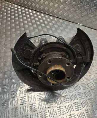 BMW X5 F15 Rear wheel hub 687721701