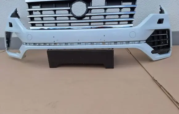Volkswagen Polo VI Front bumper