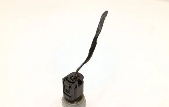 BMW 2 F46 Air conditioning (A/C) pressure sensor 9323658