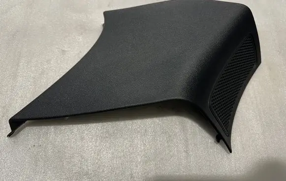 (D)pillar trim (top)