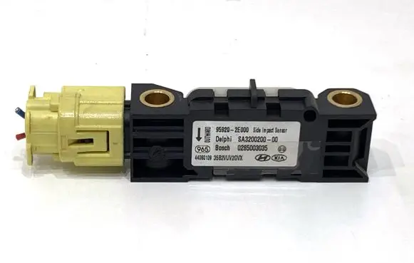 Hyundai Tucson JM Airbag deployment crash/impact sensor 959202E000