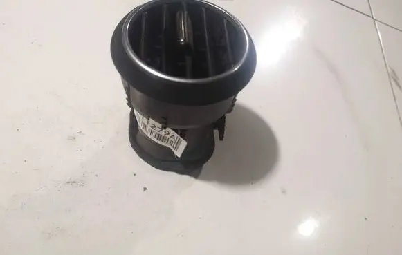 Audi A3 S3 8P Dash center air vent grill 8P0820901A