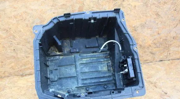 BMW Z4 E85 E86 Battery box tray 7016956