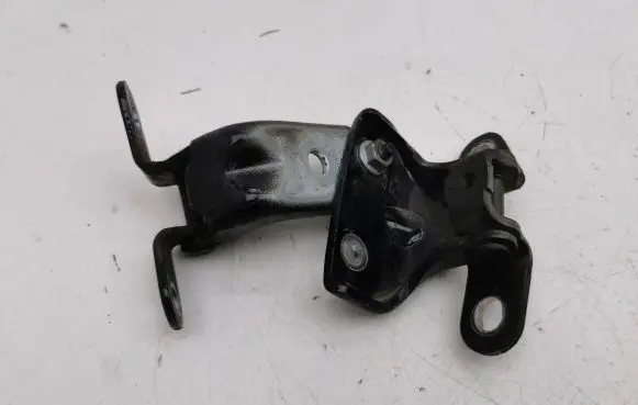 Rear door hinge set