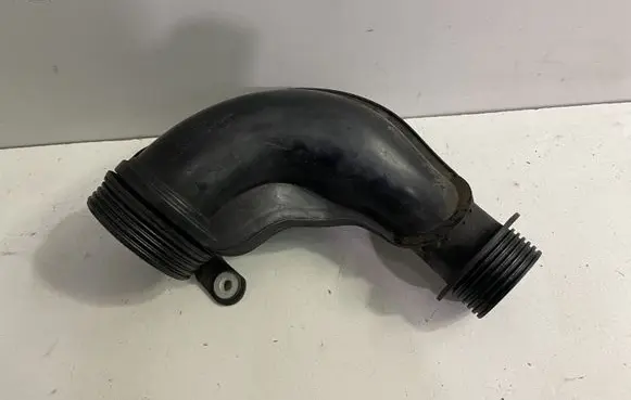 BMW 3 E92 E93 Air intake hose/pipe 7599290