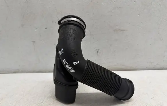 Opel Adam Air intake hose/pipe 13357502