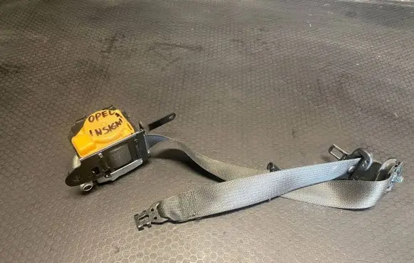 Opel Insignia A Front seatbelt 3063932AA 502JE2C17E