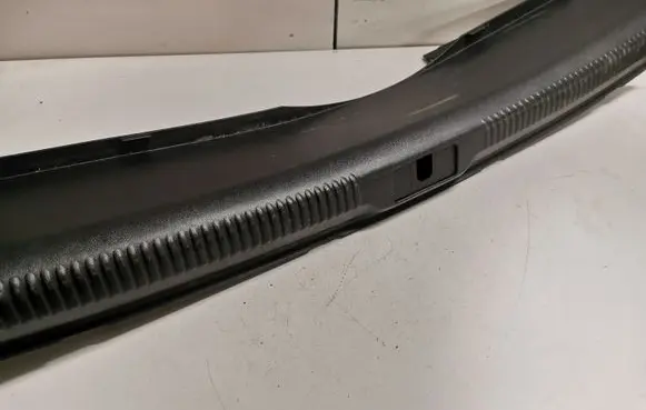 Audi A5 8T 8F Trunk/boot sill cover protection 8T0863471