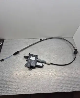 Peugeot 3008 I Hand brake/parking brake motor 9673094880 3778957 0204706357
