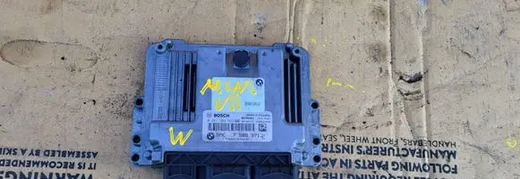 Mini One - Cooper Coupe R56 Engine control unit/module 0261S04563 170026926 7589971