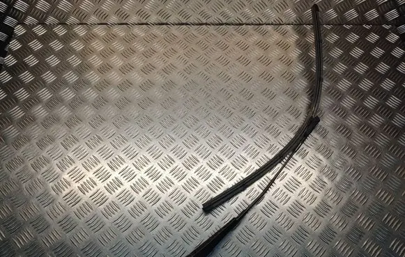 Ford Focus Front wiper blade arm BM5117526BB