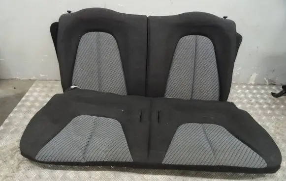 Ford Probe Second row seats