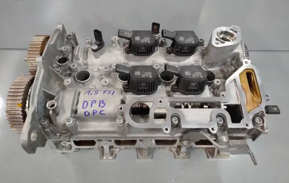 Volkswagen Golf VII Other cylinder head part 05E103404K 04E906048A 04E109163