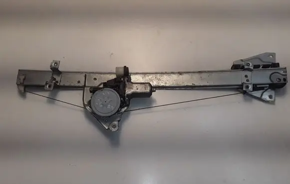 Mitsubishi Pajero Front door window regulator with motor 0620402210