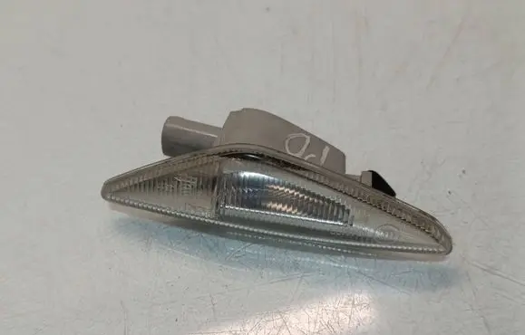 BMW X3 F25 Front fender indicator light 7267978