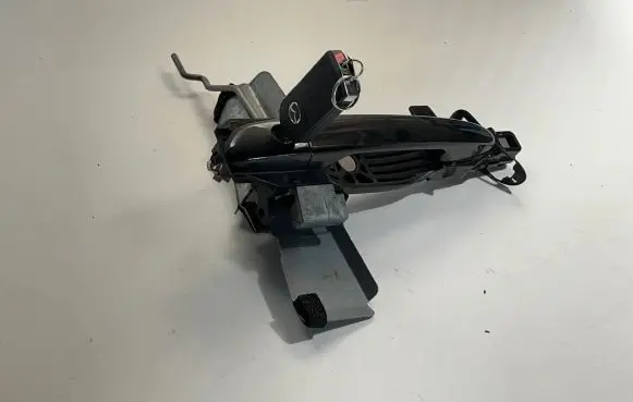 Mazda 6 Front door lock