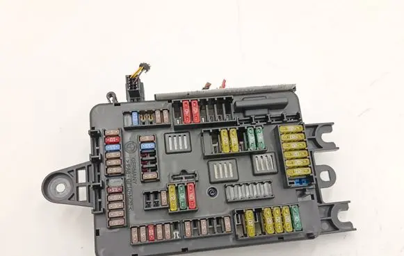 BMW 3 F30 F35 F31 Fuse module 9261110 19110000001 14012013