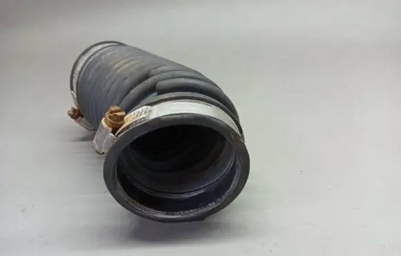 Suzuki SX4 S-Cross Air intake hose/pipe