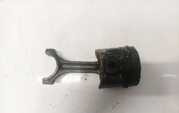 Opel Movano A Piston with connecting rod