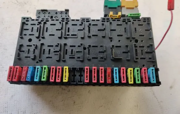 Volkswagen Transporter - Caravelle T4 Fuse box set 357937039