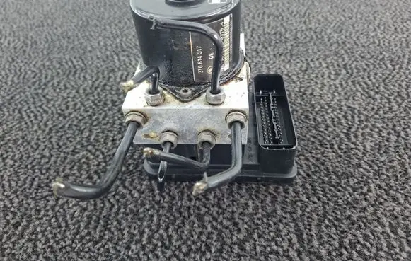 Skoda Superb B6 (3T) ABS Pump 3T0907379A 3T0614517 000406011D0