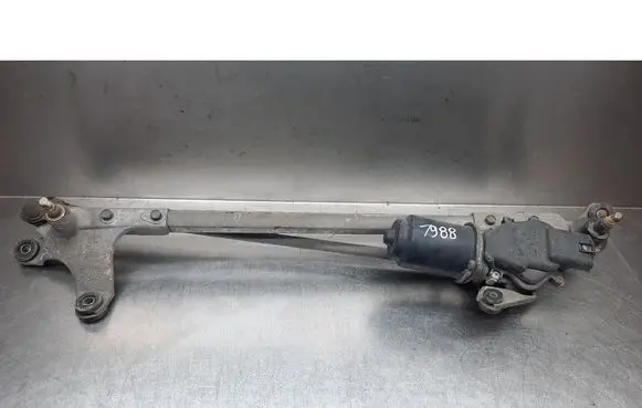 Honda CR-V Front wiper linkage 