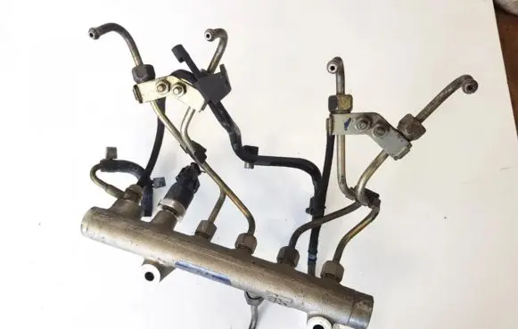 Fuel main line pipe