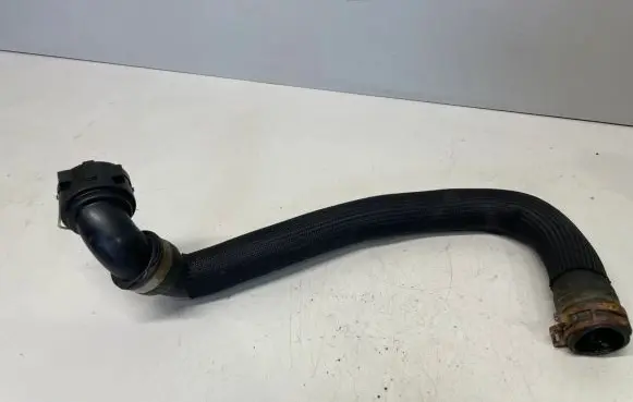 Volvo V60 Engine coolant pipe/hose 31474863