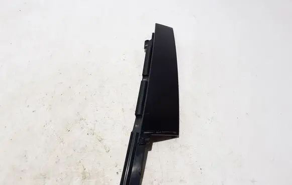 Volvo C40 Front door glass trim molding 32262942