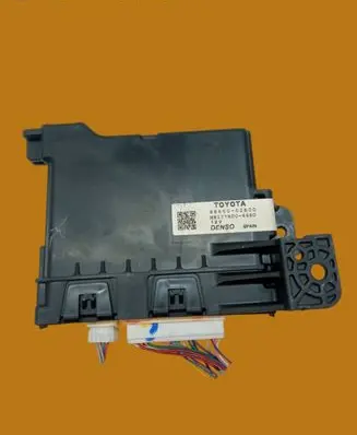 Toyota Auris E180 Other control units/modules 8865002E00