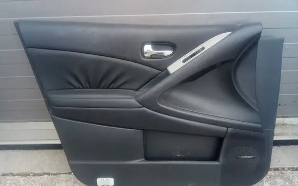 Nissan Murano Z51 Front door card panel trim