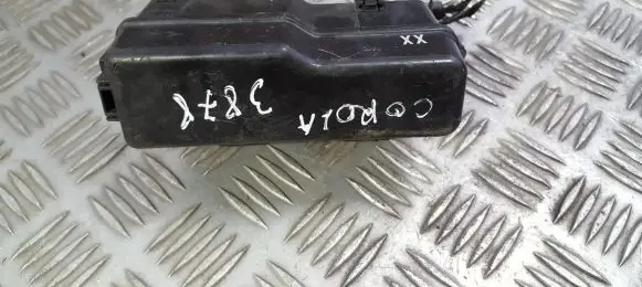 Toyota Corolla Verso AR10 Fuse box set