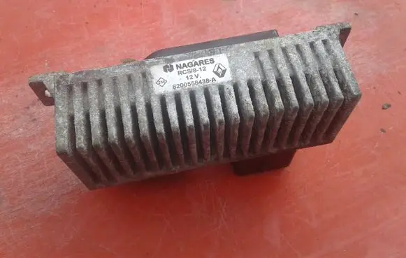 Renault Scenic III - Grand scenic III Glow plug pre-heat relay 8200558438