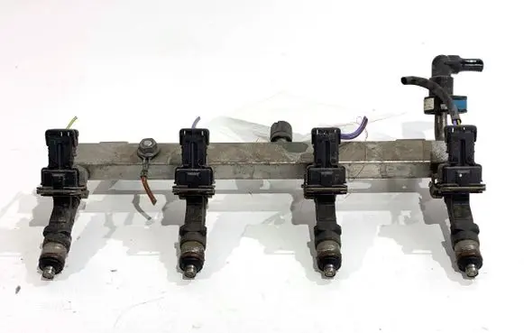 Opel Corsa E Fuel main line pipe 55590487