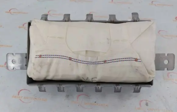 Hyundai i40 Passenger airbag 845303Z000
