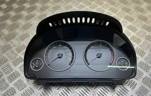 BMW 5 F10 F11 Speedometer (instrument cluster) 9249347 25811511 21199486