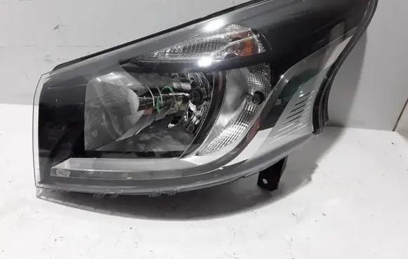Renault Trafic III (X82) Headlight/headlamp 260609158R
