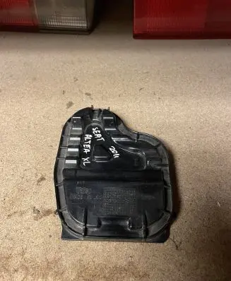 Seat Altea XL Headlight/headlamp dust cover
