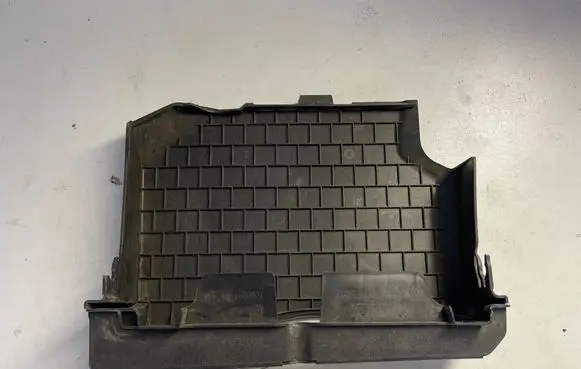 Renault Trafic III (X82) Battery box tray cover/lid 237064660R