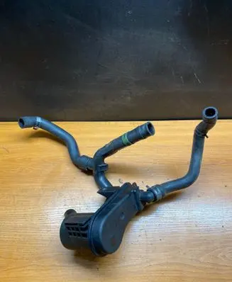 Ford Focus Breather/breather pipe/hose XS4Q6A785AB C8W0A