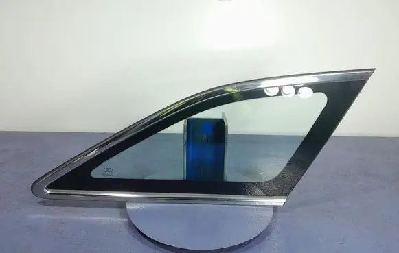 Galloper Exceed Rear side window 87820J7600
