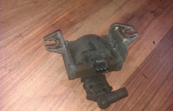 Renault Twingo I High voltage ignition coil BAE504