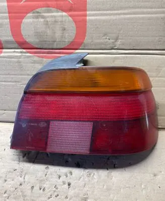 BMW 5 E39 Rear/tail lights 8358032 2VP00724002