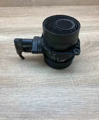 Volkswagen Multivan T5 Mass air flow meter 0281002461 074906461B
